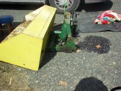 Scoop frame side
